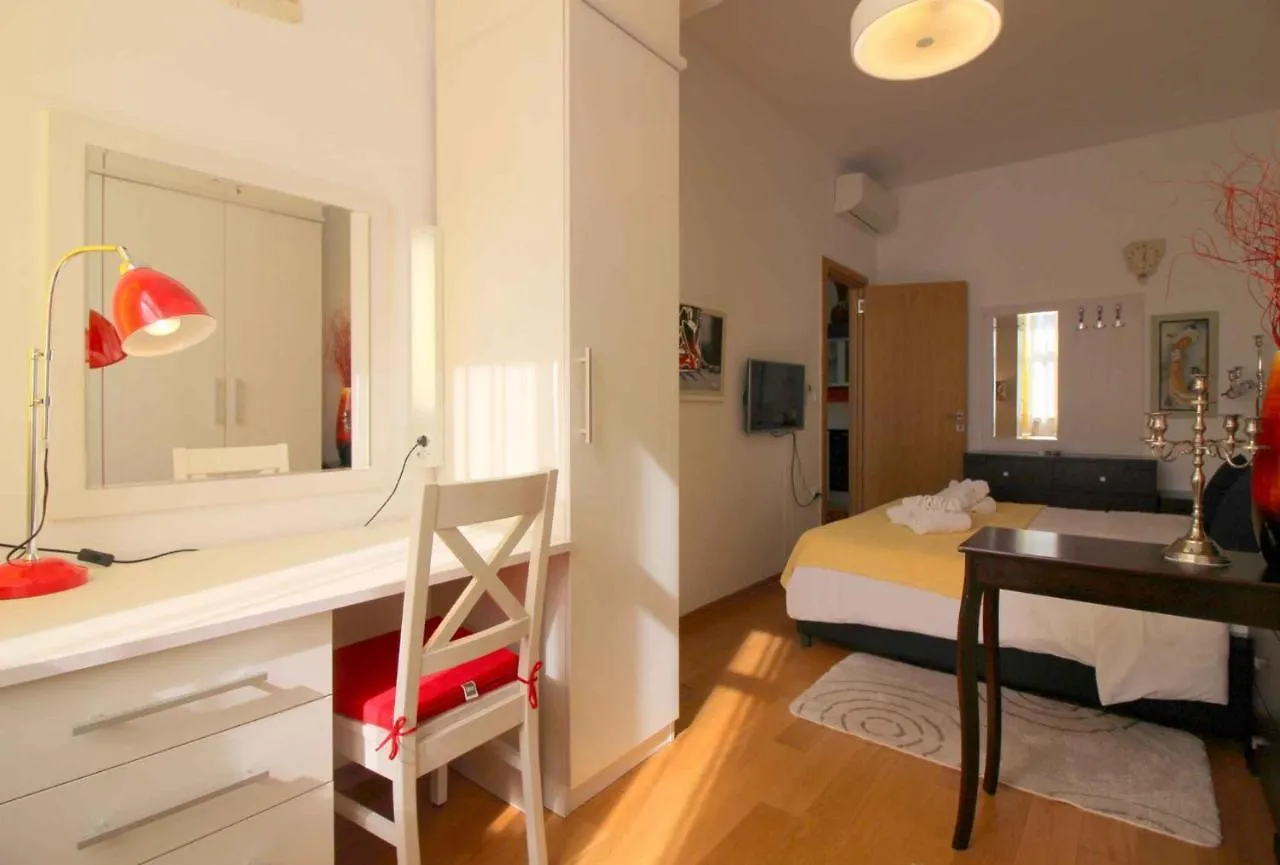 Apartments In Porec/Istrien 9856  Poreč